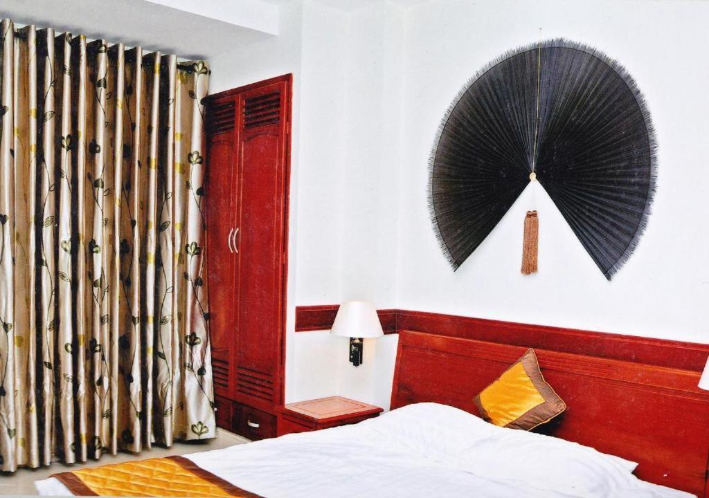 Hoang Thanh Thuy Airport Hotel 1 - Gan Am Thuc Dem Cho Hoang Hoa Tham Bandar Ho Chi Minh Luaran gambar