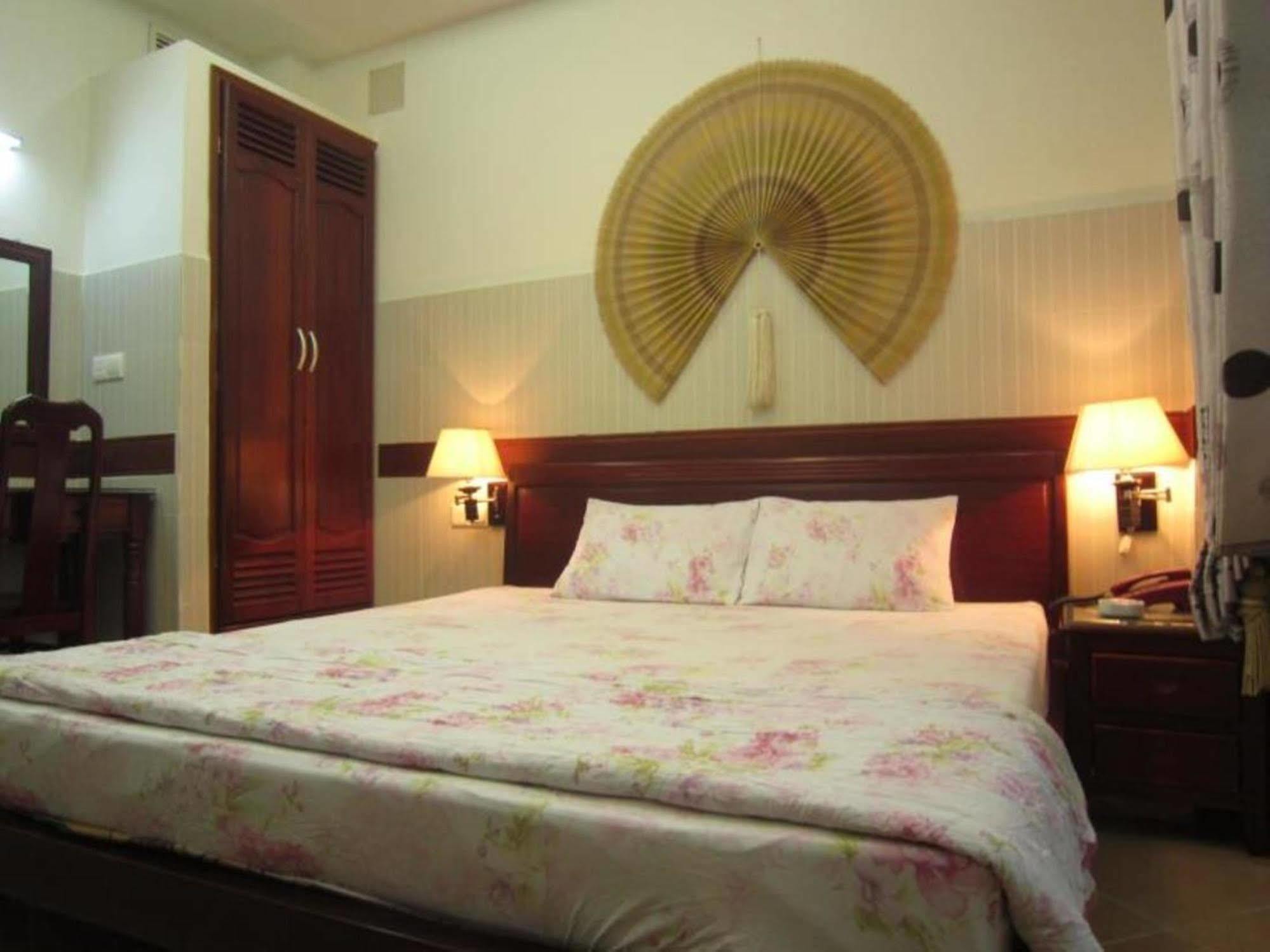 Hoang Thanh Thuy Airport Hotel 1 - Gan Am Thuc Dem Cho Hoang Hoa Tham Bandar Ho Chi Minh Luaran gambar