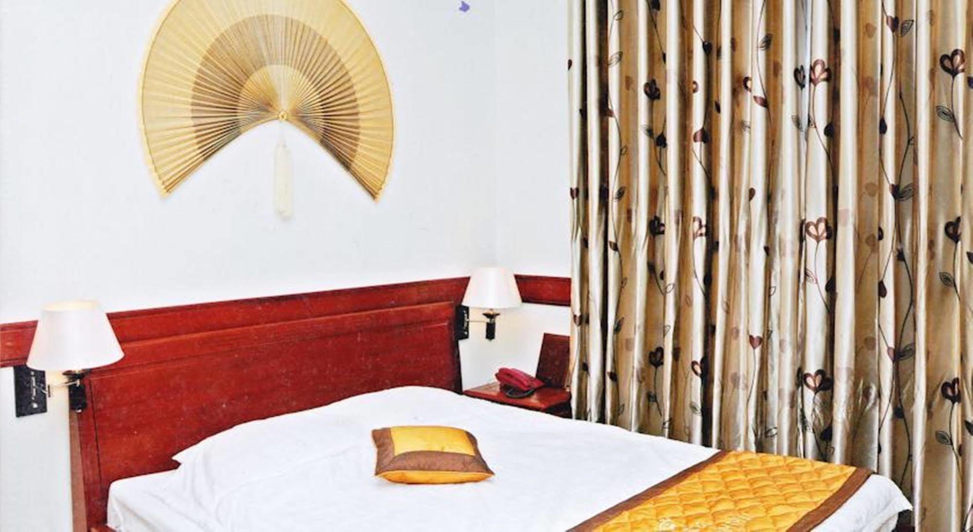 Hoang Thanh Thuy Airport Hotel 1 - Gan Am Thuc Dem Cho Hoang Hoa Tham Bandar Ho Chi Minh Luaran gambar