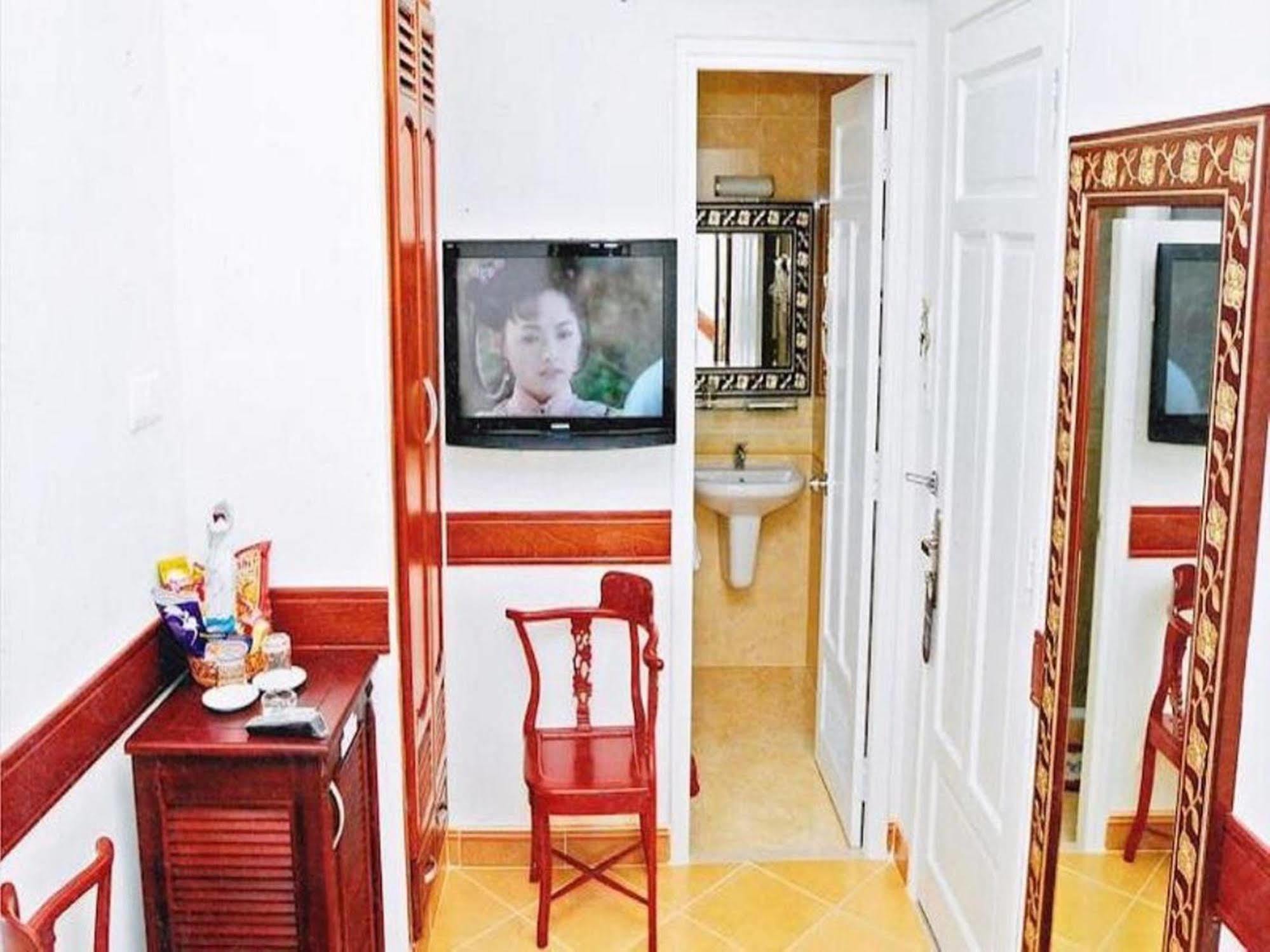 Hoang Thanh Thuy Airport Hotel 1 - Gan Am Thuc Dem Cho Hoang Hoa Tham Bandar Ho Chi Minh Luaran gambar