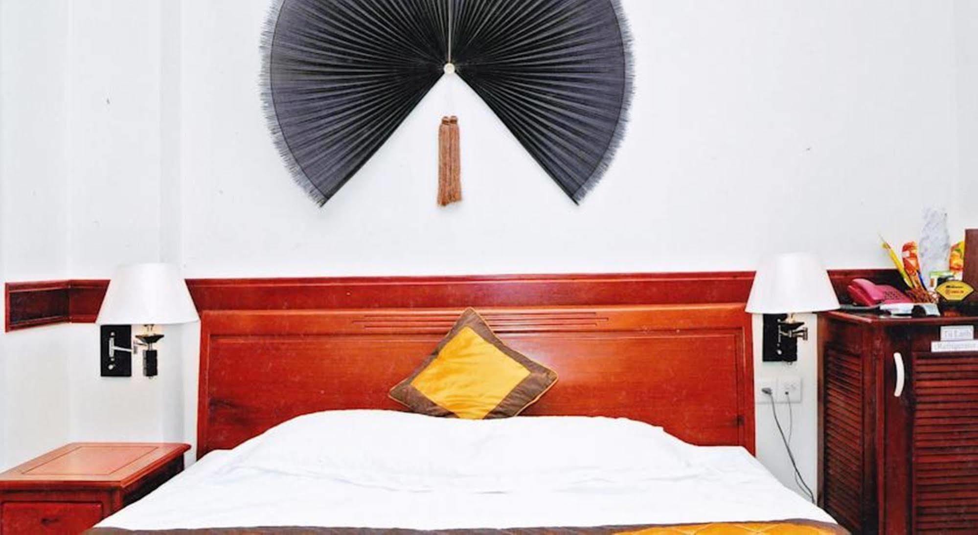Hoang Thanh Thuy Airport Hotel 1 - Gan Am Thuc Dem Cho Hoang Hoa Tham Bandar Ho Chi Minh Luaran gambar