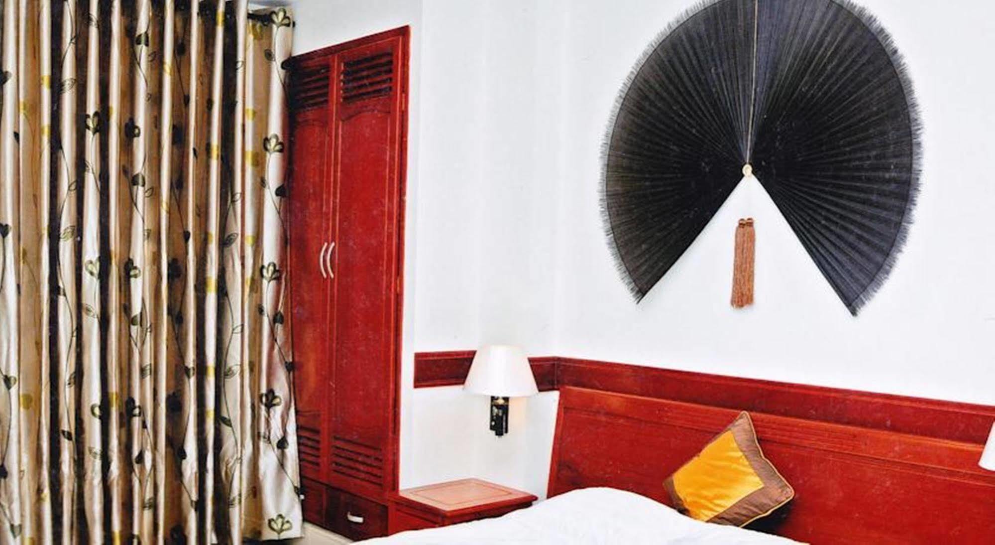 Hoang Thanh Thuy Airport Hotel 1 - Gan Am Thuc Dem Cho Hoang Hoa Tham Bandar Ho Chi Minh Luaran gambar